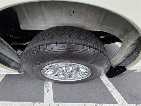 Used 2018 Nissan NV 3500 SL image 50