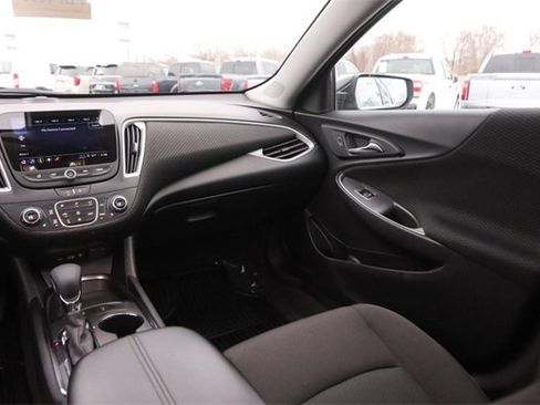 Used 2024 Chevrolet Malibu LT image 24