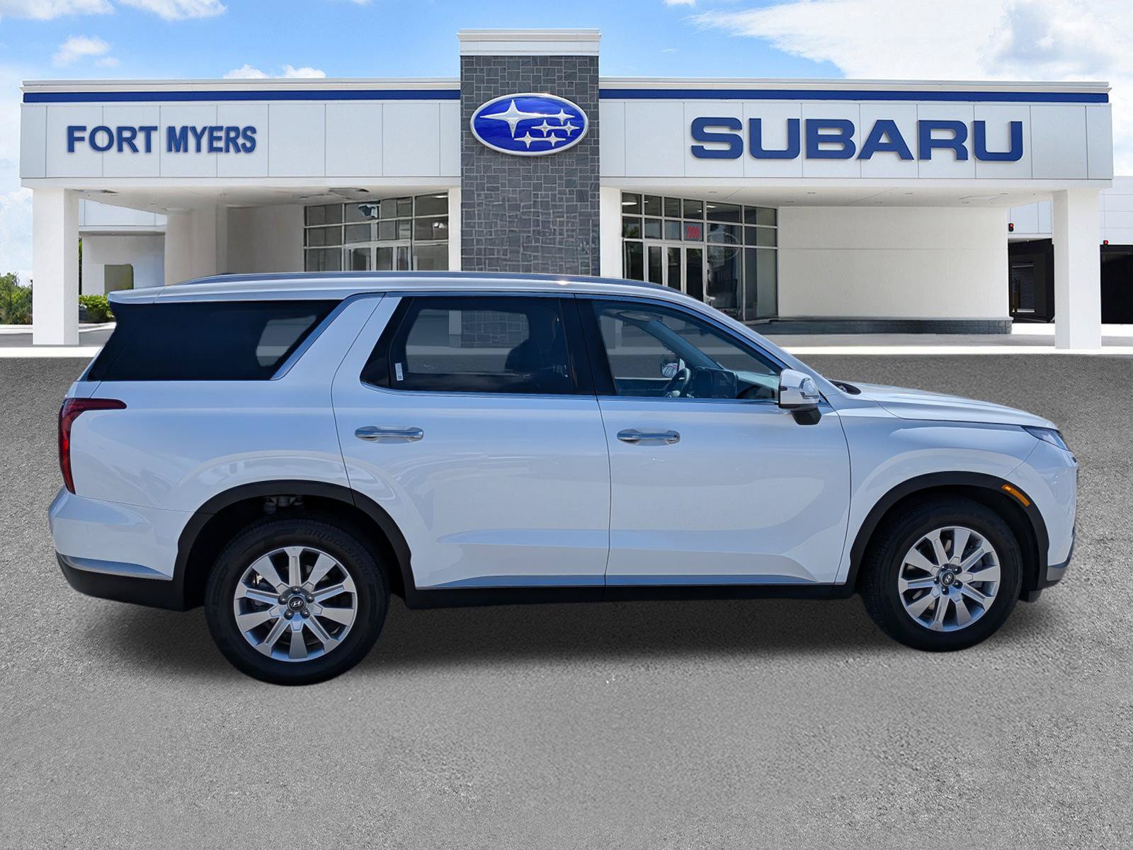 Used 2025 Hyundai Palisade SEL AWD/4WD image 3