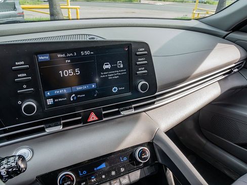 Used 2023 Hyundai Elantra SEL FWD image 28