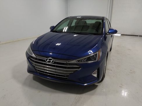 Used 2019 Hyundai Elantra SE FWD image 15
