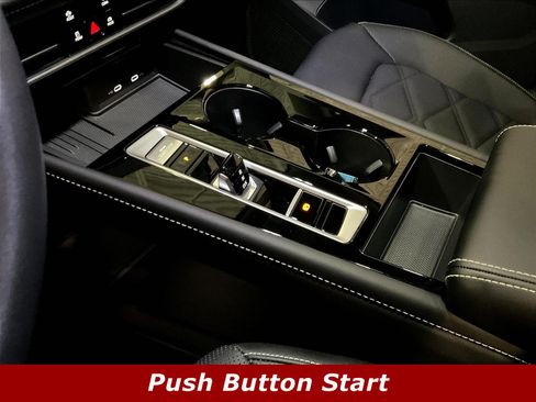 Used 2025 Volkswagen Atlas SE AWD/4WD image 18