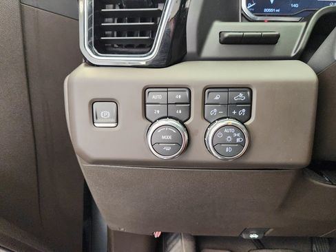 Used 2024 GMC Sierra 1500 Denali w/ Denali Reserve Package AWD/4WD image 21
