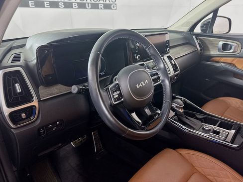Used 2022 Kia Sorento SX Prestige w/ Rust Color Package image 9