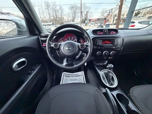 Used 2014 Kia Soul + image 29