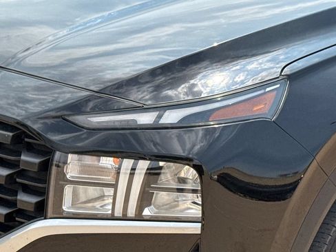Used 2023 Hyundai Santa Fe SEL FWD image 4