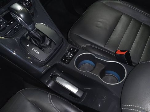 Used 2016 Ford Escape Titanium image 26