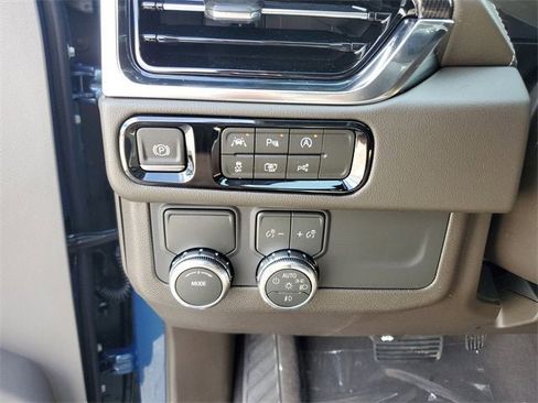 New 2026 GMC Yukon XL Elevation image 29