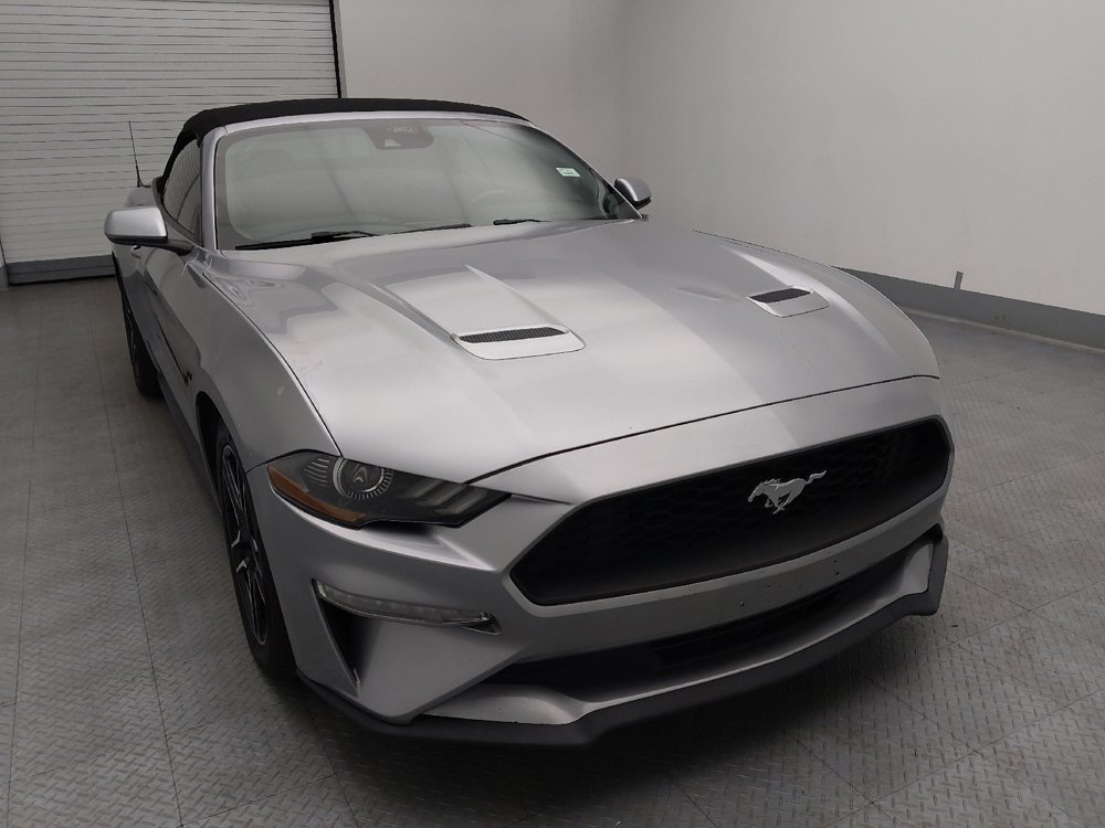 Used 2022 Ford Mustang Premium RWD image 14