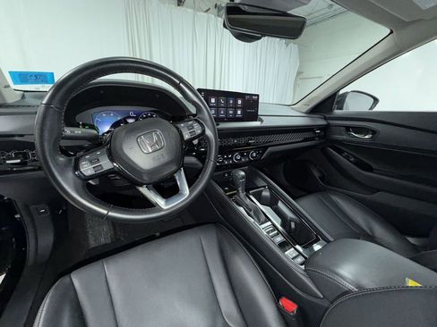 Used 2024 Honda Accord Touring image 3