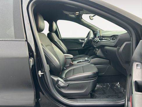 Used 2025 Ford Escape ST-Line image 10