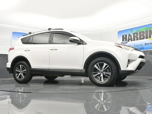 Used 2017 Toyota RAV4 XLE FWD image 20