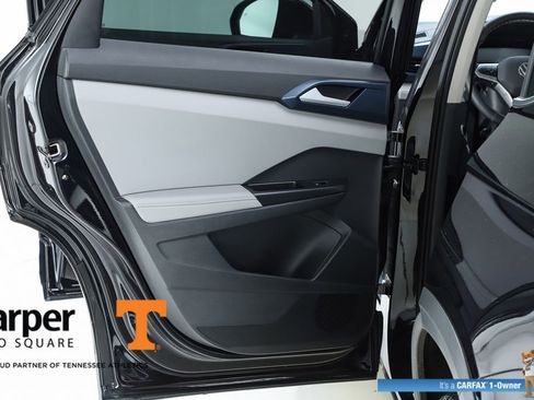 Used 2024 Volkswagen Taos SE FWD image 54