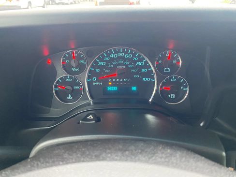 Used 2018 Chevrolet Express 3500 LS RWD image 11