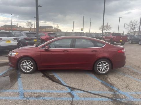 Used 2014 Ford Fusion SE image 4