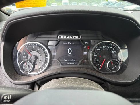 Used 2022 RAM 1500 Big Horn AWD/4WD image 16