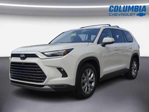 Used 2024 Toyota Grand Highlander AWD image 6