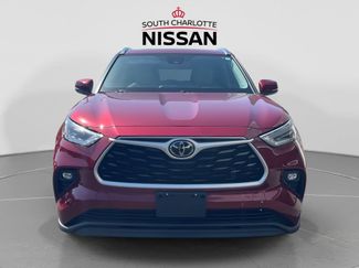 Used 2021 Toyota Highlander XLE AWD/4WD video 2