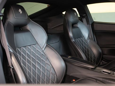 Used 2014 Ferrari F12 Berlinetta RWD image 13