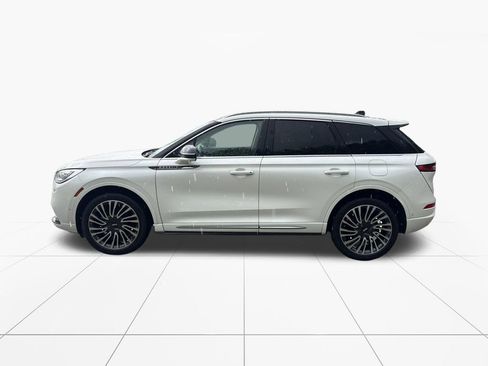 Used 2022 Lincoln Corsair Reserve w/ Equipment Group 201A AWD/4WD image 4
