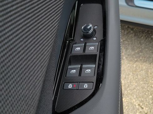 New 2026 Audi Q3 quattro 2.0T AWD/4WD image 21