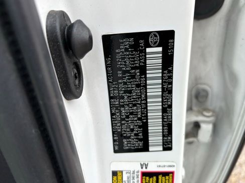 Used 2021 Toyota Avalon XLE image 15