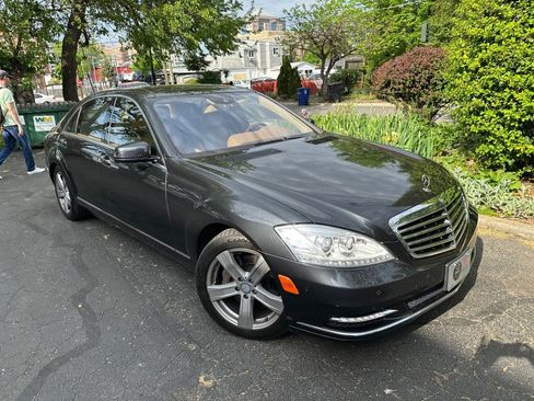 Used 2011 Mercedes-Benz S 550 4MATIC image 44