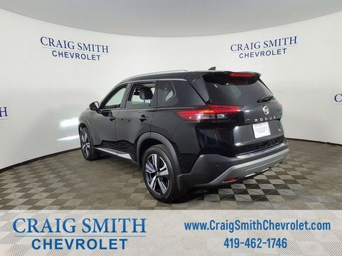 Used 2021 Nissan Rogue SL w/ Premium Package image 11