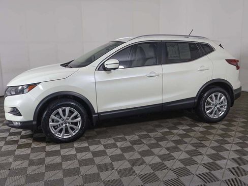 Used 2022 Nissan Rogue Sport SV w/ Technology Package AWD/4WD image 16