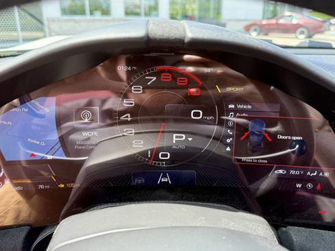 Used 2025 Ferrari Roma Spider image 36