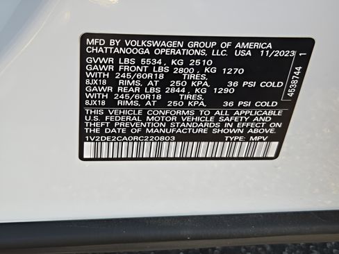 Used 2024 Volkswagen Atlas Cross Sport SE image 13