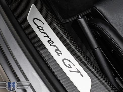 Used 2005 Porsche Carrera GT RWD image 13