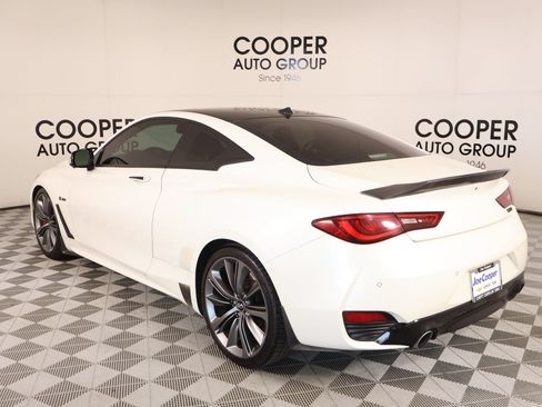 Used 2018 INFINITI Q60 Red Sport 400 w/ Pro Active Package RWD image 23