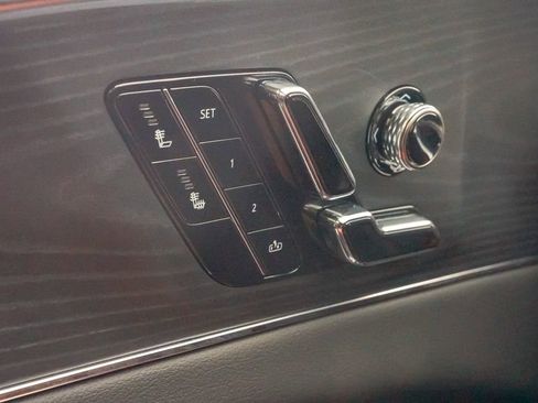 Certified 2025 Cadillac Lyriq Luxury image 18