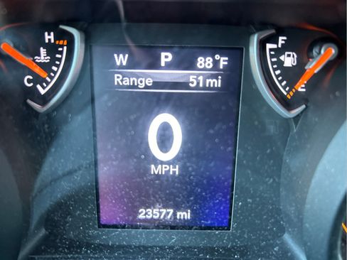 Certified 2025 Jeep Gladiator Sport AWD/4WD image 15
