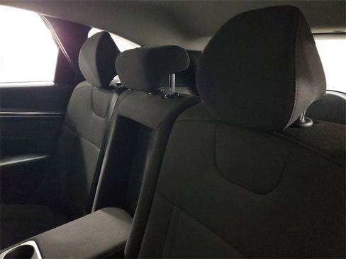 Used 2022 Hyundai Tucson SE image 11