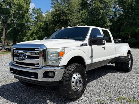 Used 2015 Ford F350 Lariat w/ Lariat Ultimate Package AWD/4WD image 3