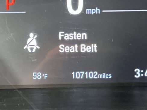 Used 2018 Honda CR-V Touring image 2