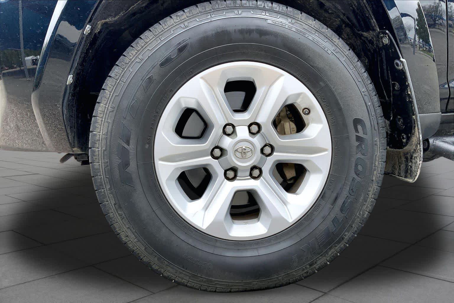 Used 2021 Toyota 4Runner SR5 RWD image 11