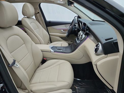 Used 2022 Mercedes-Benz GLC 300 image 19