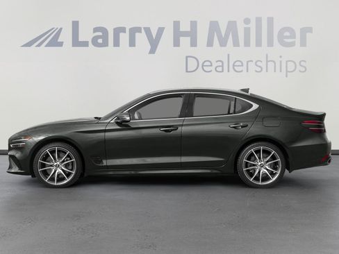 Used 2022 Genesis G70 3.3T image 3