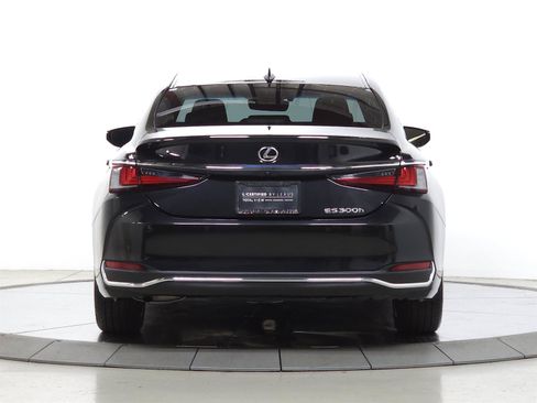 Certified 2024 Lexus ES 300h w/ Premium Package FWD image 6