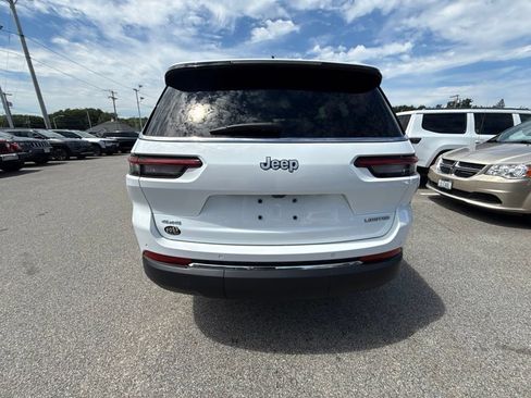 Certified 2025 Jeep Grand Cherokee L Limited AWD/4WD image 4