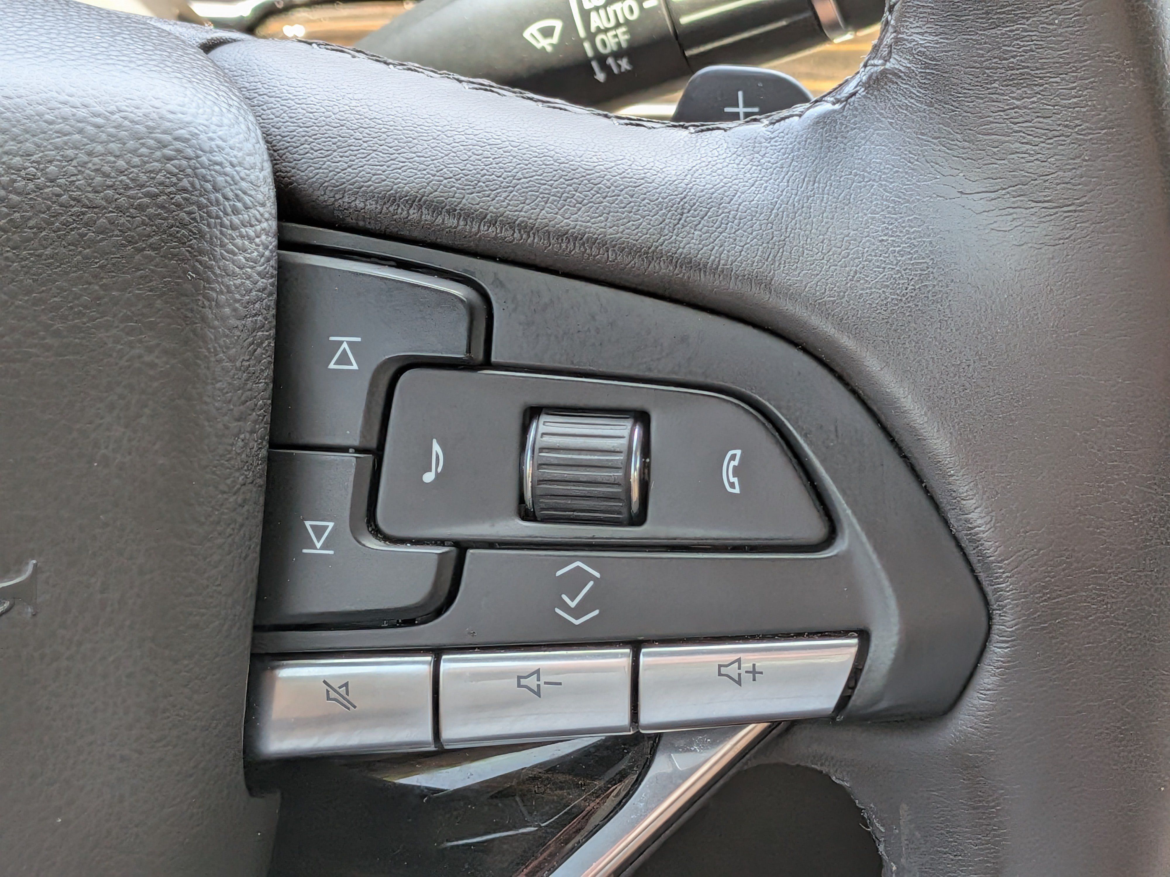Certified 2023 Cadillac Escalade ESV Sport w/ Touring Package AWD/4WD image 28