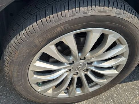 Used 2017 INFINITI QX80 4WD w/ Driver Assistance Package image 3