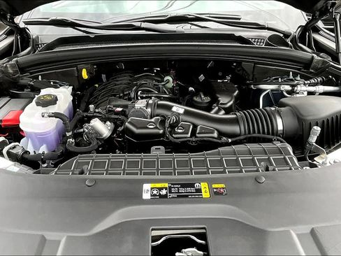 New 2025 Jeep Grand Cherokee L Limited w/ Luxury Tech Group II image 9