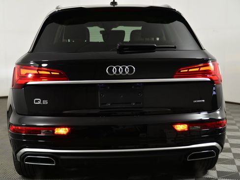 Certified 2024 Audi Q5 2.0T Premium w/ Convenience Package image 8
