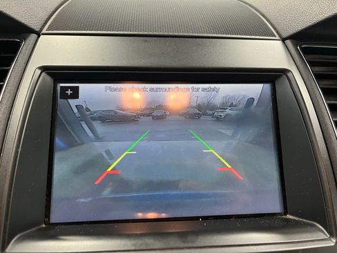 Used 2017 Ford Taurus Limited image 17