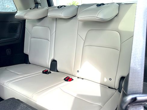 New 2026 Nissan Pathfinder SL w/ SL Premium Package FWD image 18