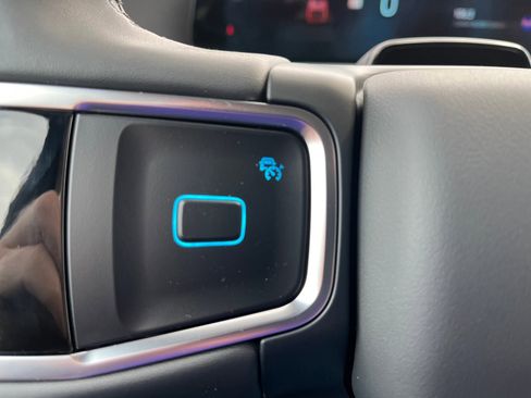 New 2025 Ford Expedition Active image 15